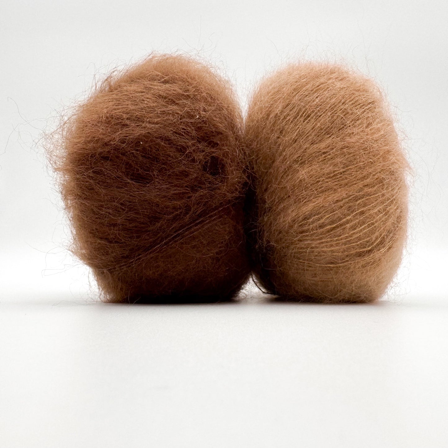 Mohair Sport Garn in der Farbe Nussbraun – Superkid-Mohair und Seide von A Knitters World