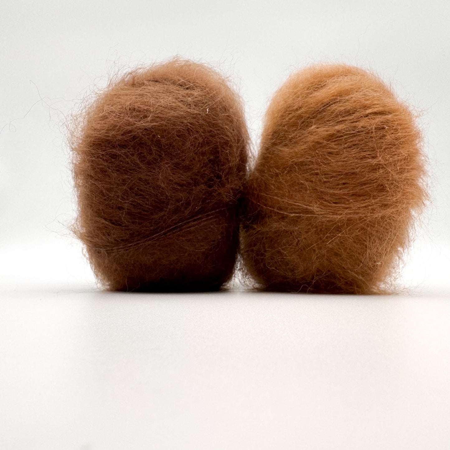 Mohair Sport Garn in der Farbe Nussbraun – Superkid-Mohair und Seide von A Knitters World