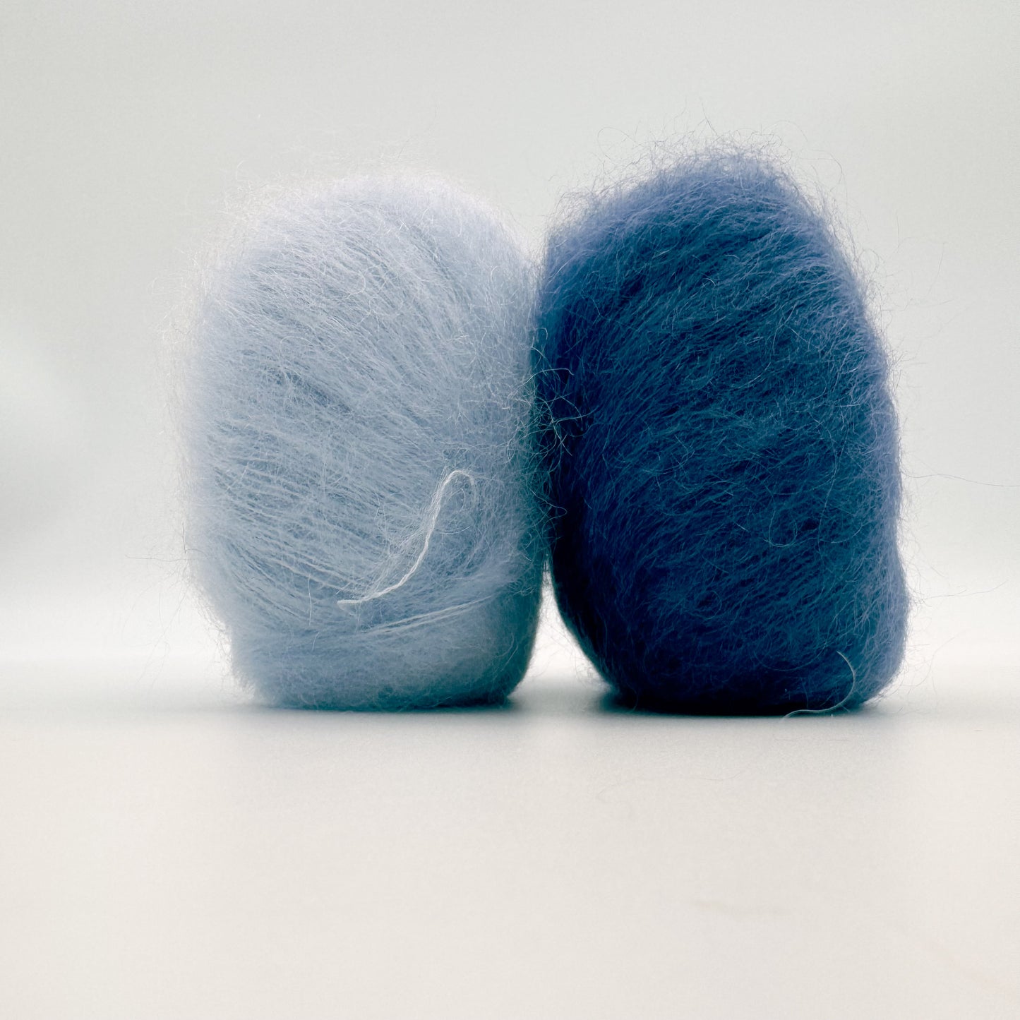 Mohair Sport garn i farven Baby Blue – Superkid Mohair og silke fra A Knitters World