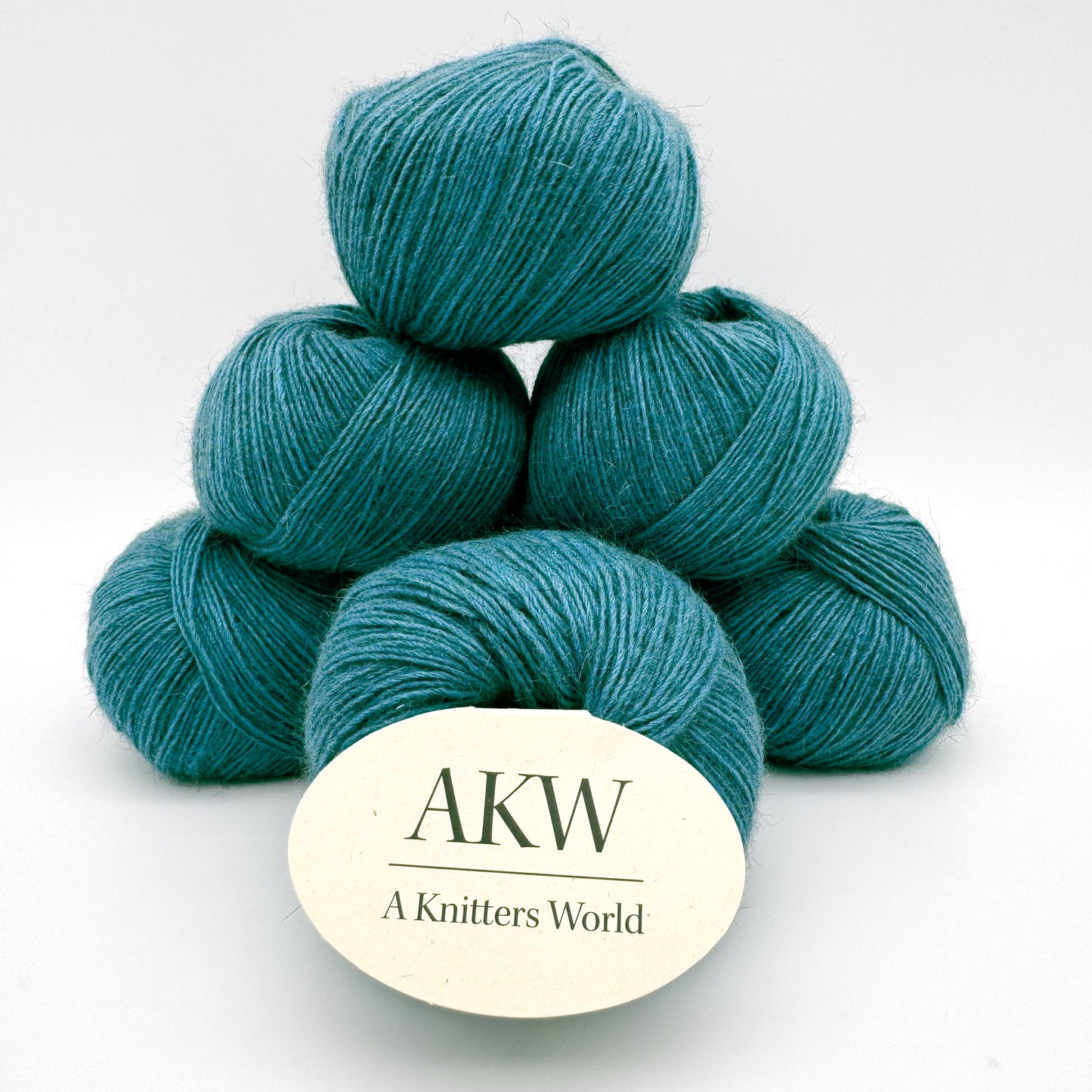 Possum garn i farven Teal – AKW Skala A luksusgarn med cashmere og mulberry silke